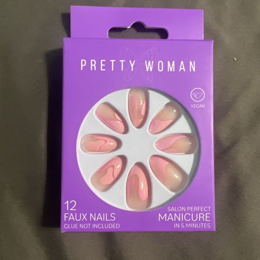 Pretty Woman Salon Perfect Manicure Faux Nails PDV6224